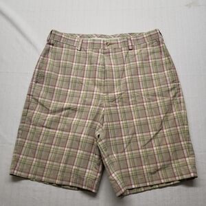 Roundtree & Yorke Gold Label Mens Shorts 32 Green Plaid Preppy School Classic